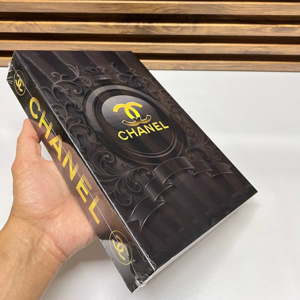 CHANEL – Décoratif de Luxe pour Intérieur Élégant