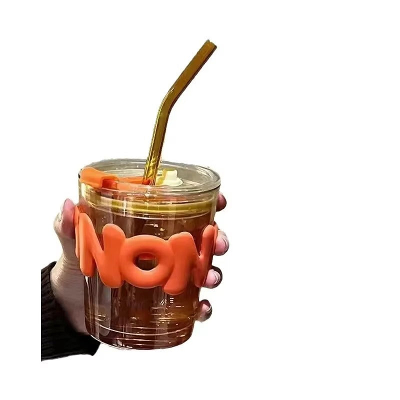 Tasse en verre créative avec couvercle en paille et manchon tendance résistant à la chaleur