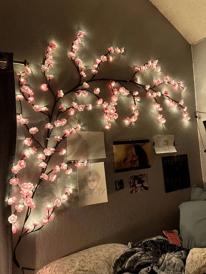 NESTO🌸Lampe LED décorative en forme de branche fleurie pour mur et intérieur. Ambiance chaleureuse, design élégant et lumière douce pour chambre, salon ou bureau