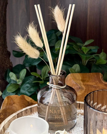 NESTO  Coffret Diffuseur de Parfum d'Ambiance avec Bougeoirs & Plateau en Bois