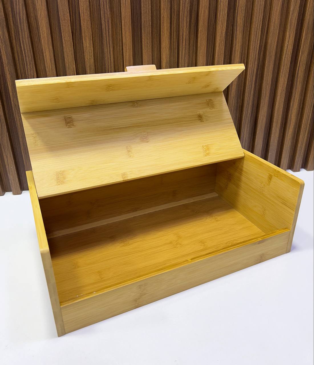 Boîte à Pain en Bambou Naturel avec Couvercle Basculant – Design Épuré