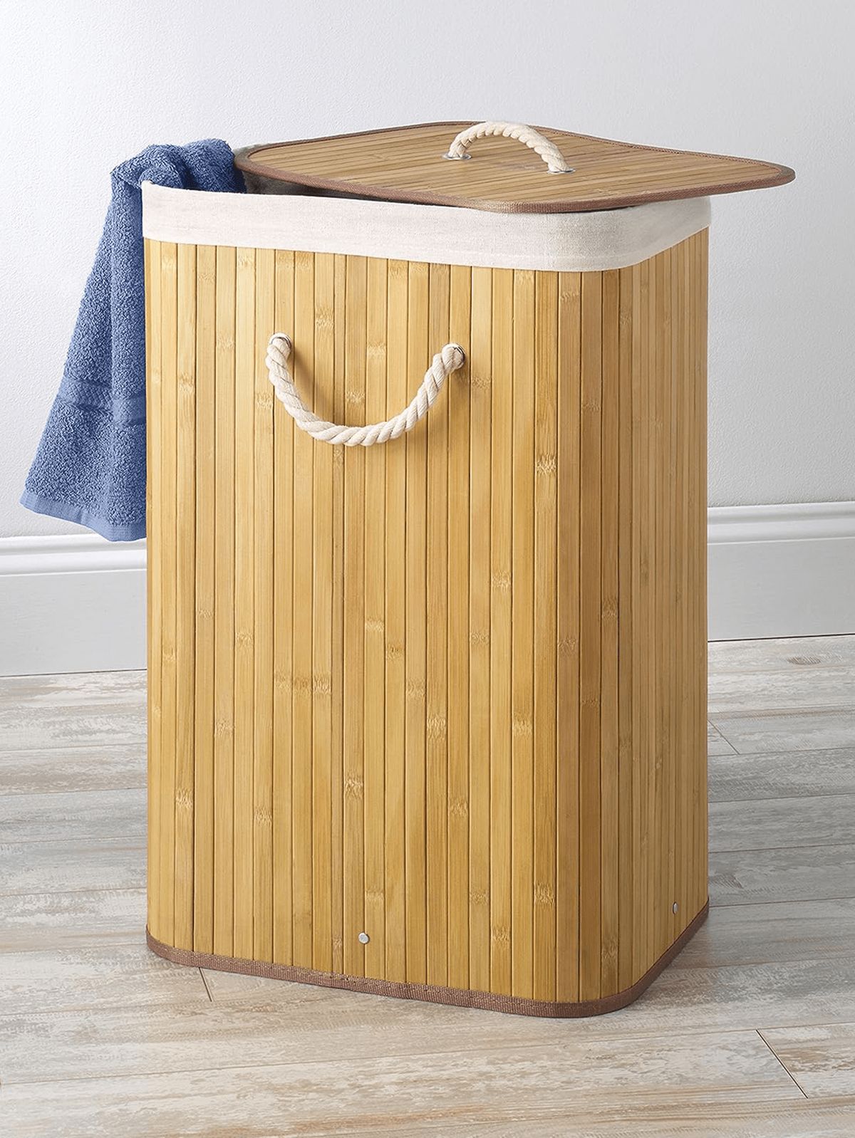 Partagez ce produit    Panier à Linge Rectangulaire en Bambou Naturel