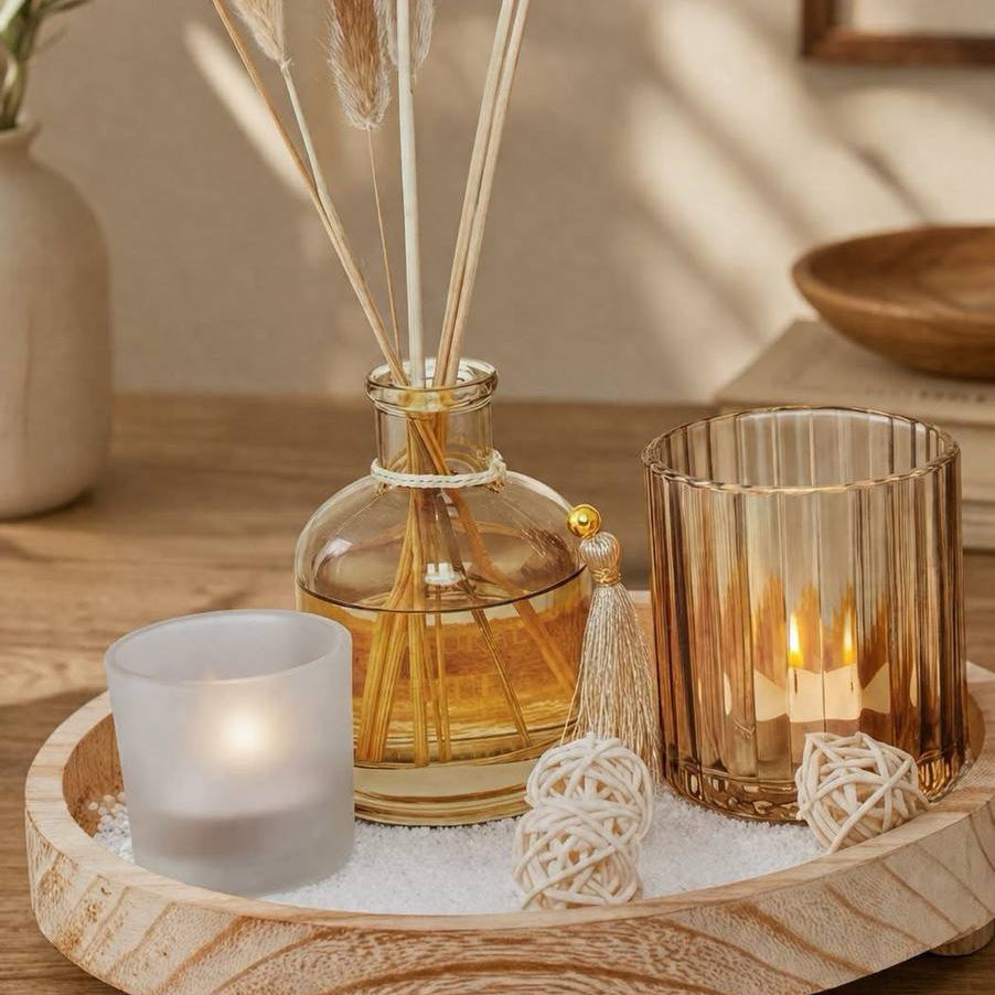 NESTO  Coffret Diffuseur de Parfum d'Ambiance avec Bougeoirs & Plateau en Bois
