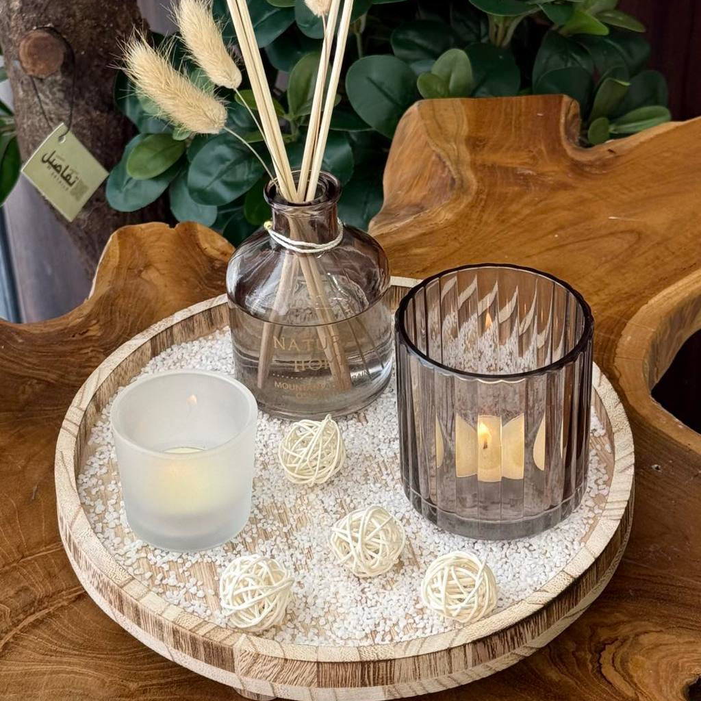 NESTO  Coffret Diffuseur de Parfum d'Ambiance avec Bougeoirs & Plateau en Bois